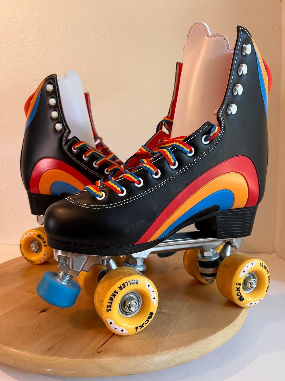 Moxi Rainbow Rider Women's Size 8 Roller Skates with Box
